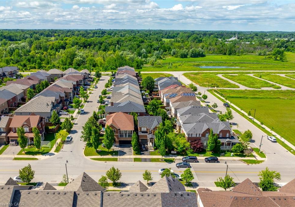 156-nisbet-boulevard-waterdown-ontario-40843193