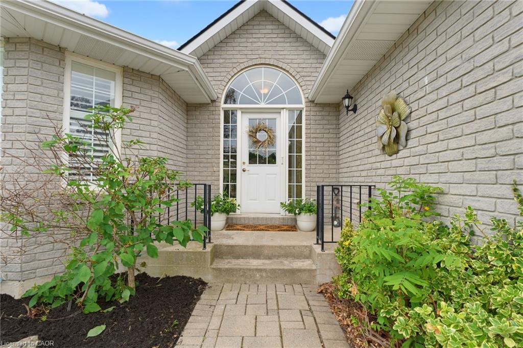 13-pine-ridge-crescent-port-dover-ontario-40843204