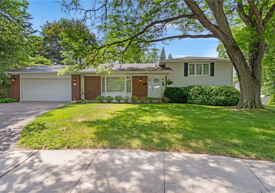 20-corwin-boulevard-cambridge-ontario-40843209
