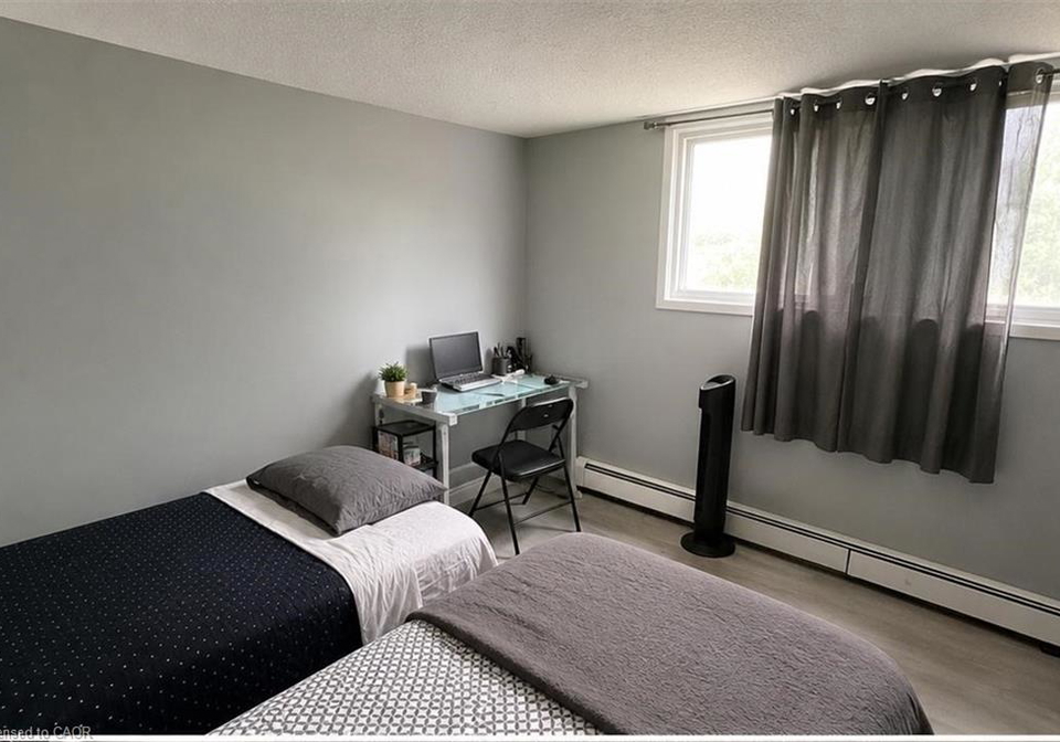 318-erb-street-waterloo-ontario-40843224