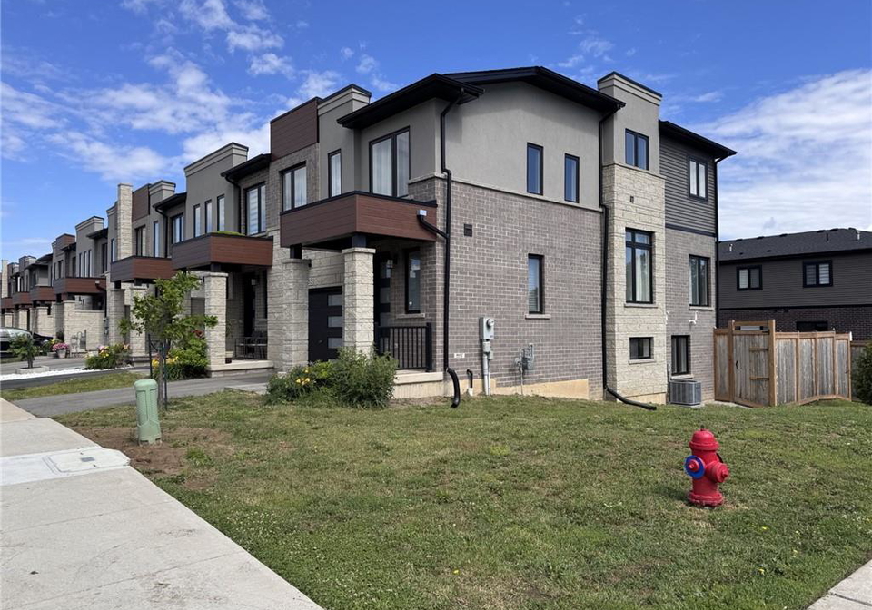85-bensley-lane-hamilton-ontario-40843231