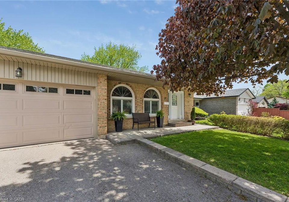 14-massey-street-brampton-ontario-40843245