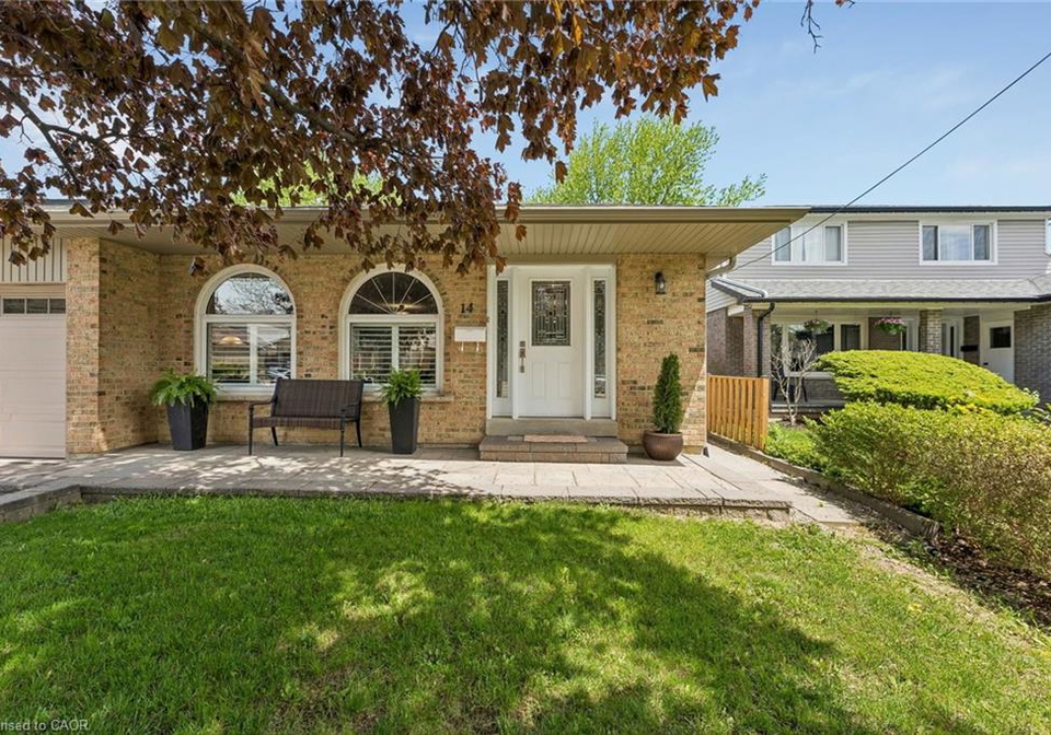 14-massey-street-brampton-ontario-40843245