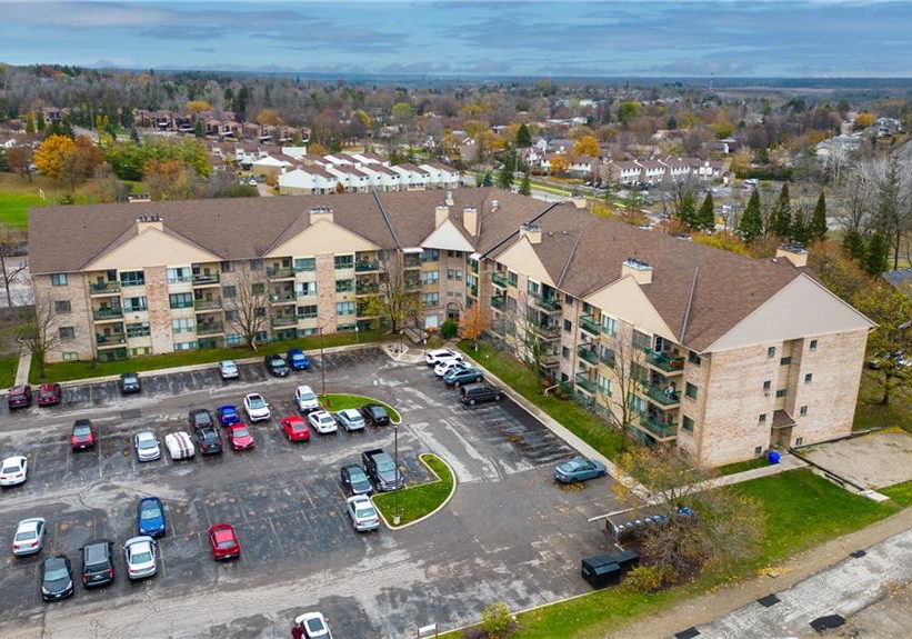 15-hofstetter-avenue-kitchener-ontario-40843247