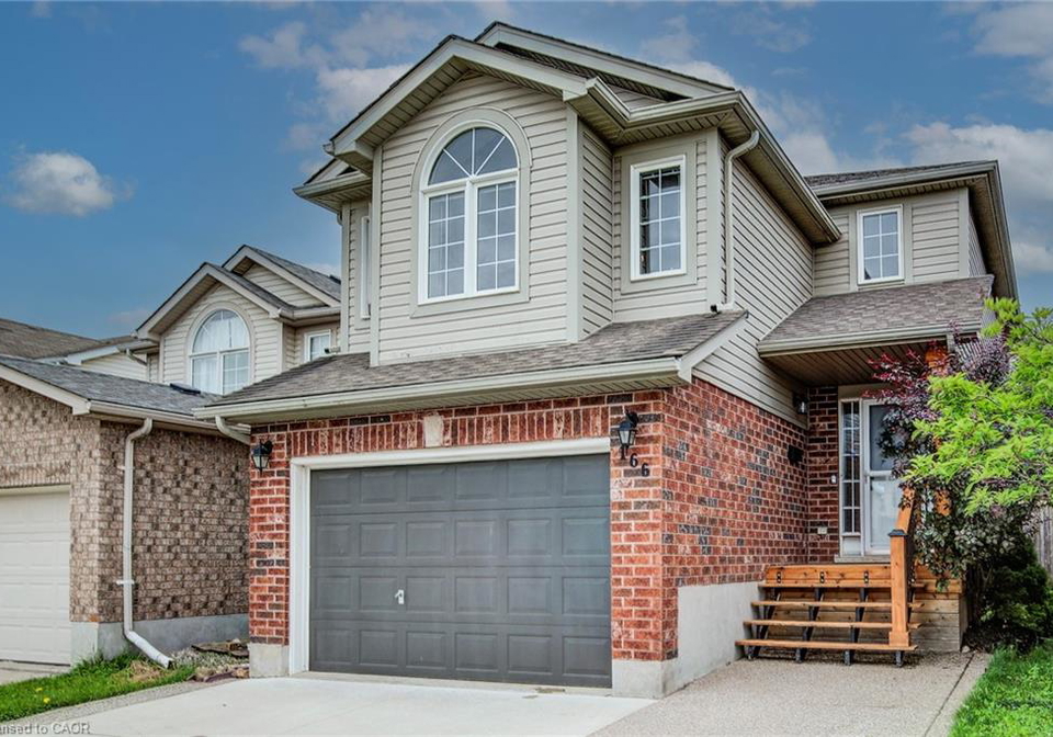 166-peach-blossom-crescent-kitchener-ontario-40843261