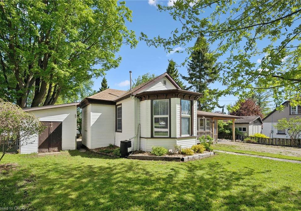 204-joseph-street-walkerton-ontario-40843269
