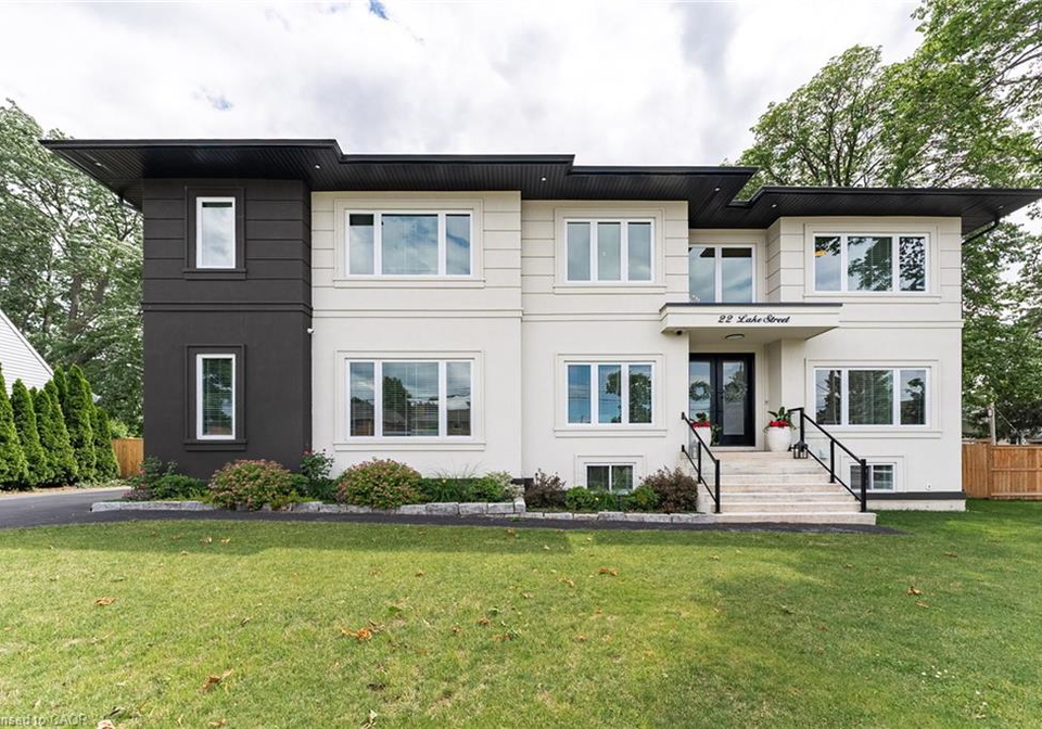 22-lake-street-grimsby-ontario-40843313