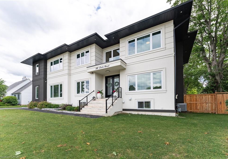 22-lake-street-grimsby-ontario-40843313