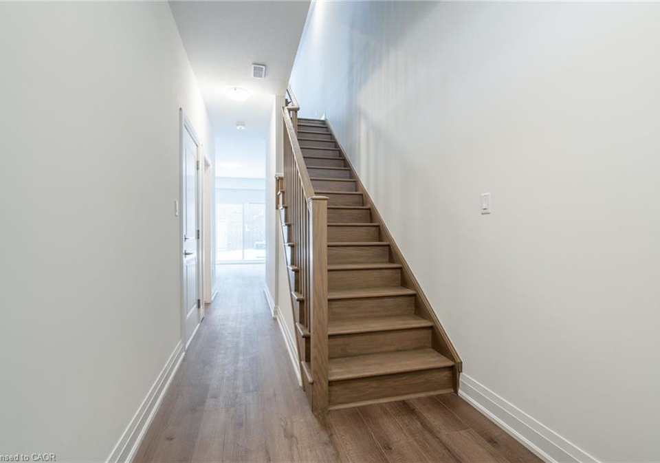 20-clear-valley-lane-mount-hope-ontario-40843321
