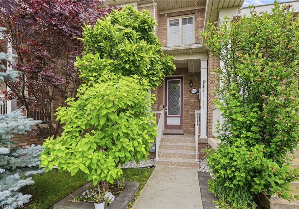 2549-postmaster-drive-oakville-ontario-40843326