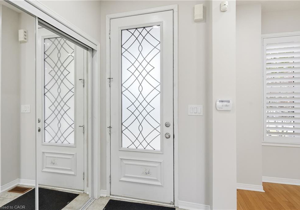 2549-postmaster-drive-oakville-ontario-40843326