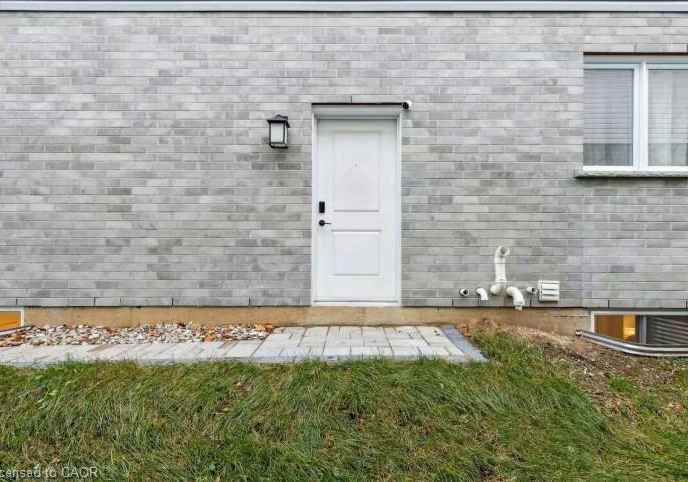 1156-swan-street-north-dumfries-ontario-40843332