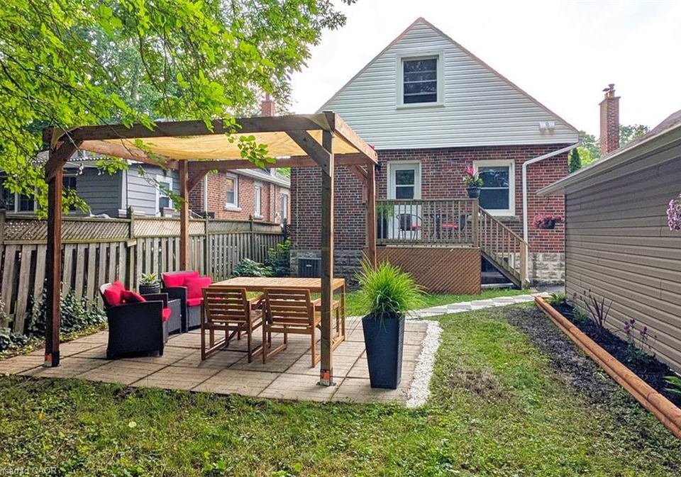 10-dorset-place-hamilton-ontario-40843336