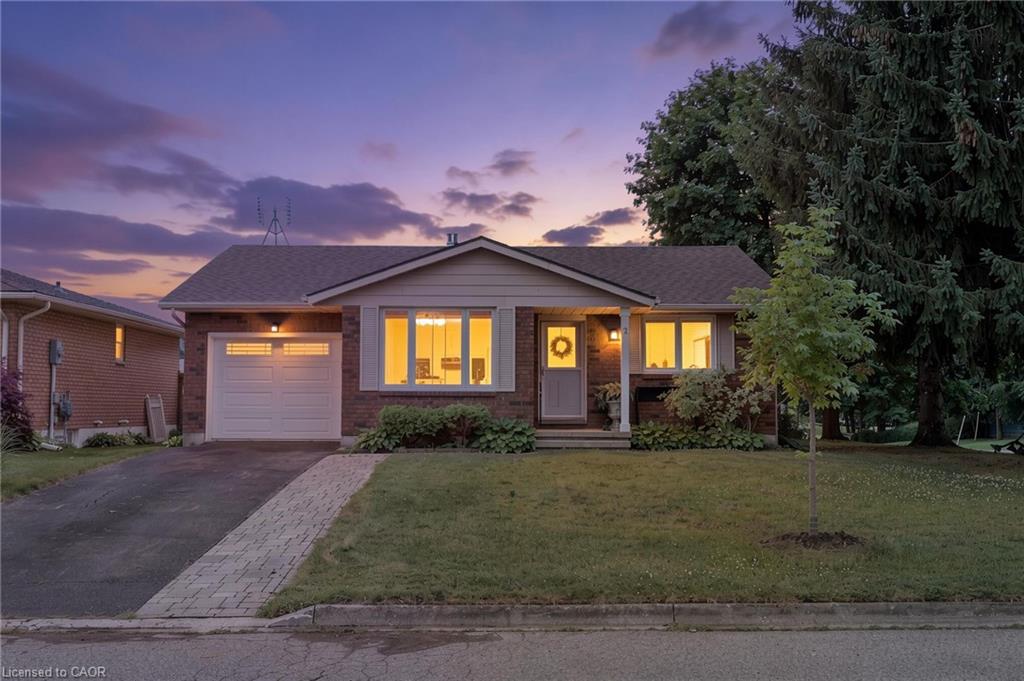 2-normandy-court-waterford-ontario-40843350