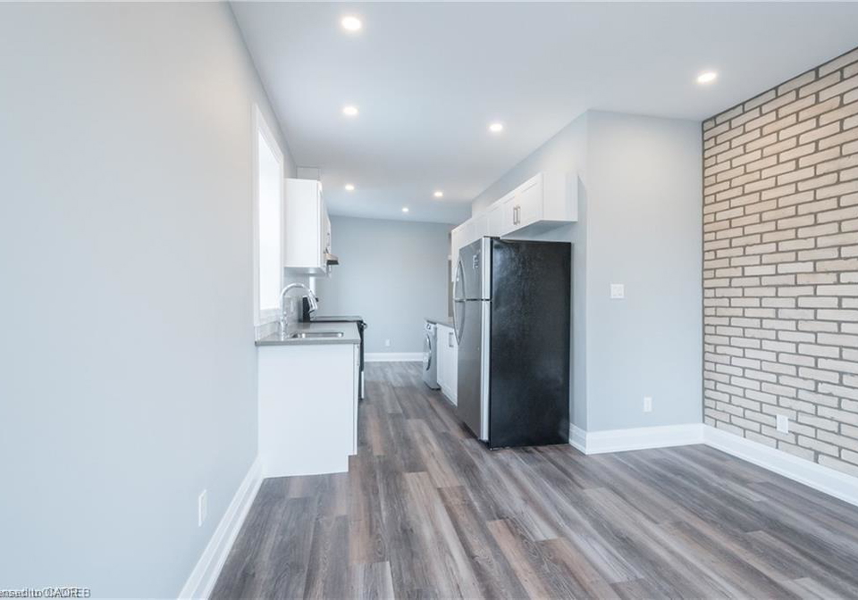 303-barton-street-e-hamilton-ontario-40843354