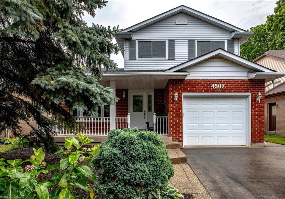 4507-ivy-gardens-crescent-beamsville-ontario-40843357