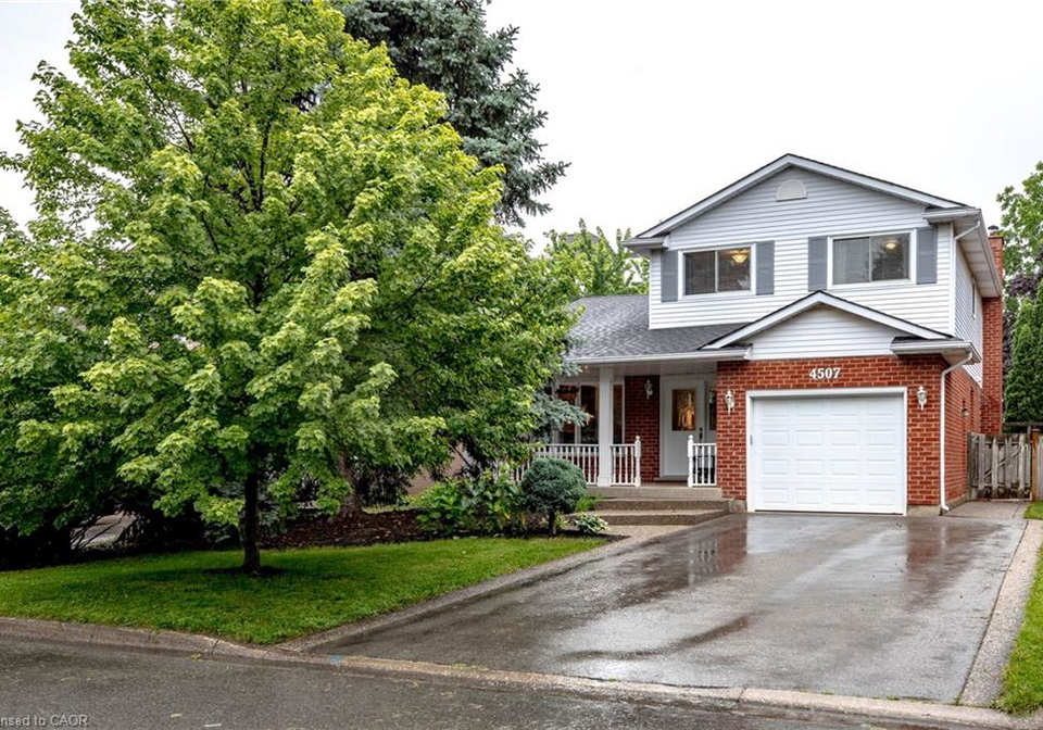 4507-ivy-gardens-crescent-beamsville-ontario-40843357