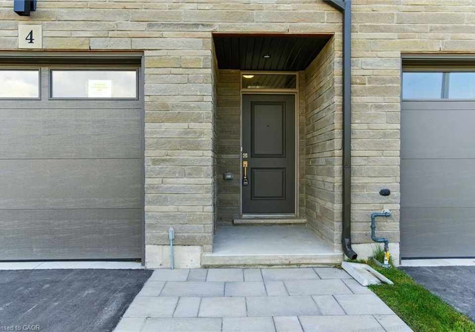4-clear-valley-lane-mount-hope-ontario-40843369