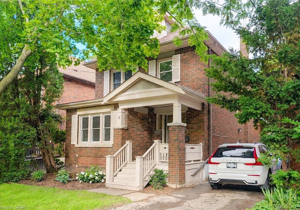 11-dromore-crescent-hamilton-ontario-40843382