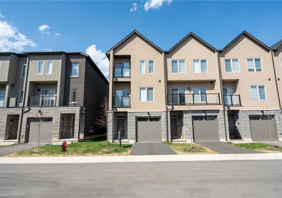 15-raspberry-lane-mount-hope-ontario-40843388