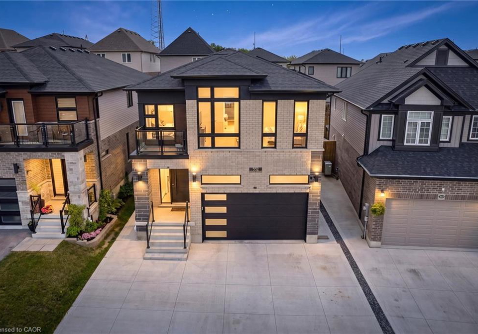 552-nathalie-crescent-kitchener-ontario-40843392