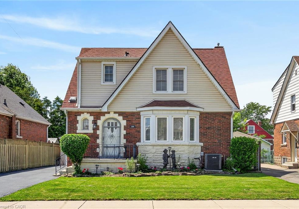 20-cameron-avenue-s-hamilton-ontario-40843398