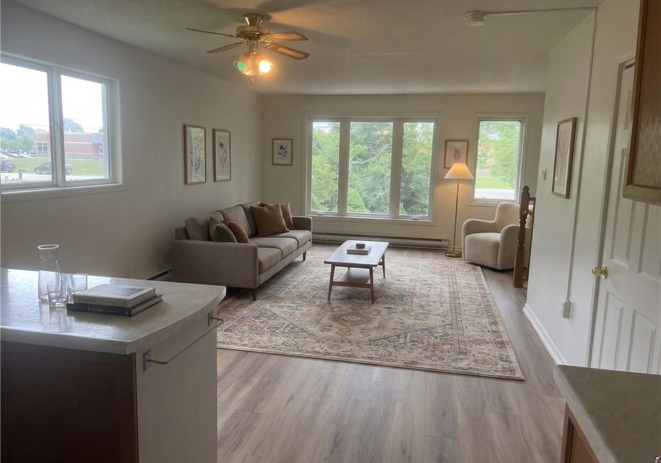 576-myers-road-cambridge-ontario-40843404