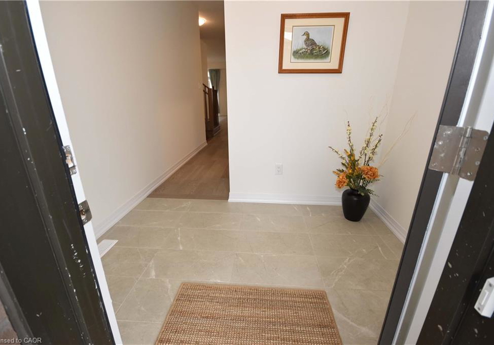 12-velvet-way-thorold-ontario-40843425