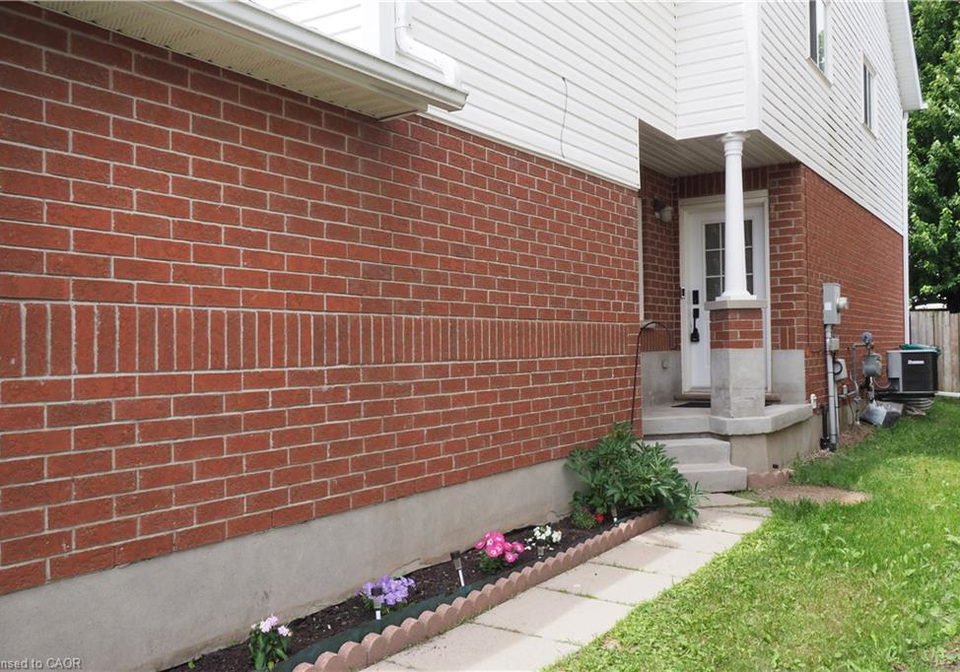 14-donnenwerth-drive-kitchener-ontario-40843434