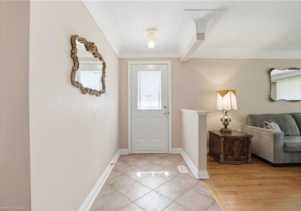 18-pleasant-avenue-stoney-creek-ontario-40843435