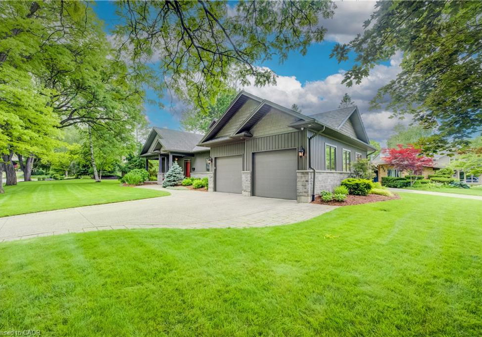 200-macdonald-place-waterloo-ontario-40843458