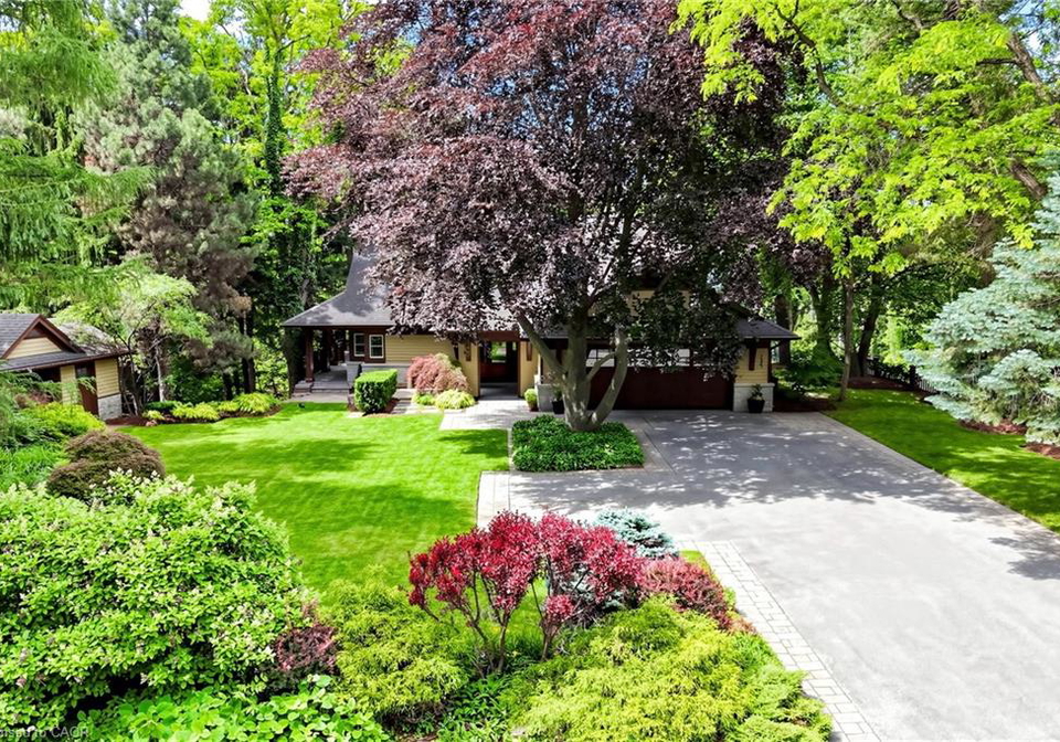344-mountain-brow-road-waterdown-ontario-40843479