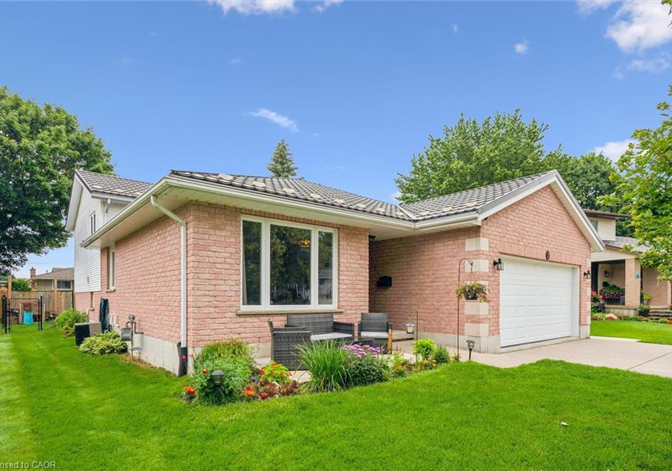 7-fern-place-listowel-ontario-40843489