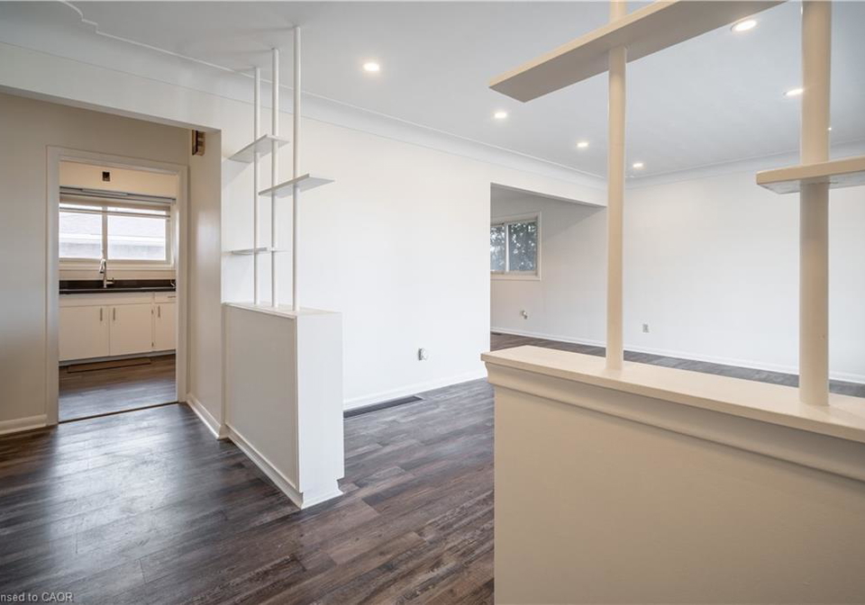 4-starlight-court-hamilton-ontario-40843505
