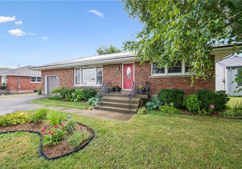 1065-erie-street-stratford-ontario-40843521