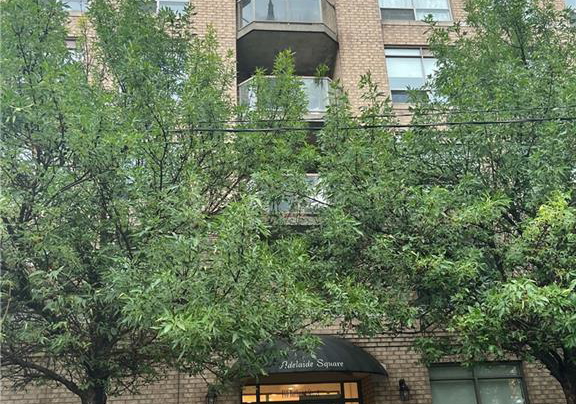 140-bathurst-street-toronto-ontario-40843590
