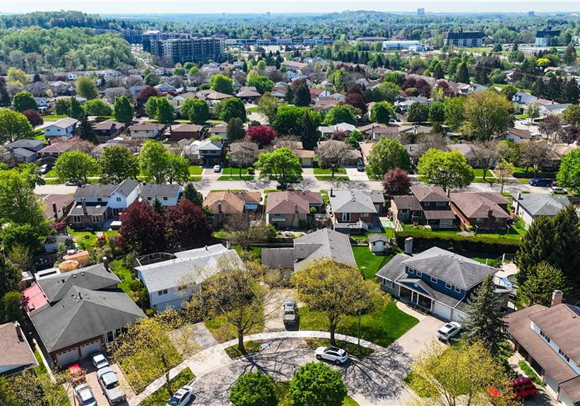 15-westchester-place-kitchener-ontario-40843629