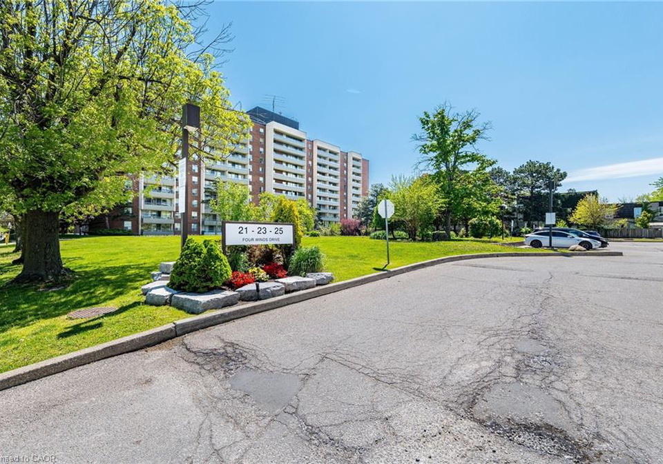 25-four-winds-drive-toronto-ontario-40843631