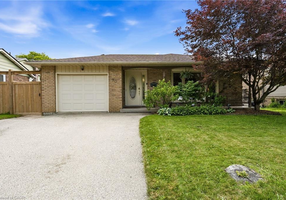 30-greenwood-trail-brantford-ontario-40843648