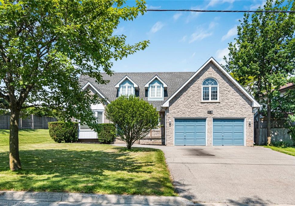 381-kerman-avenue-grimsby-ontario-40843653