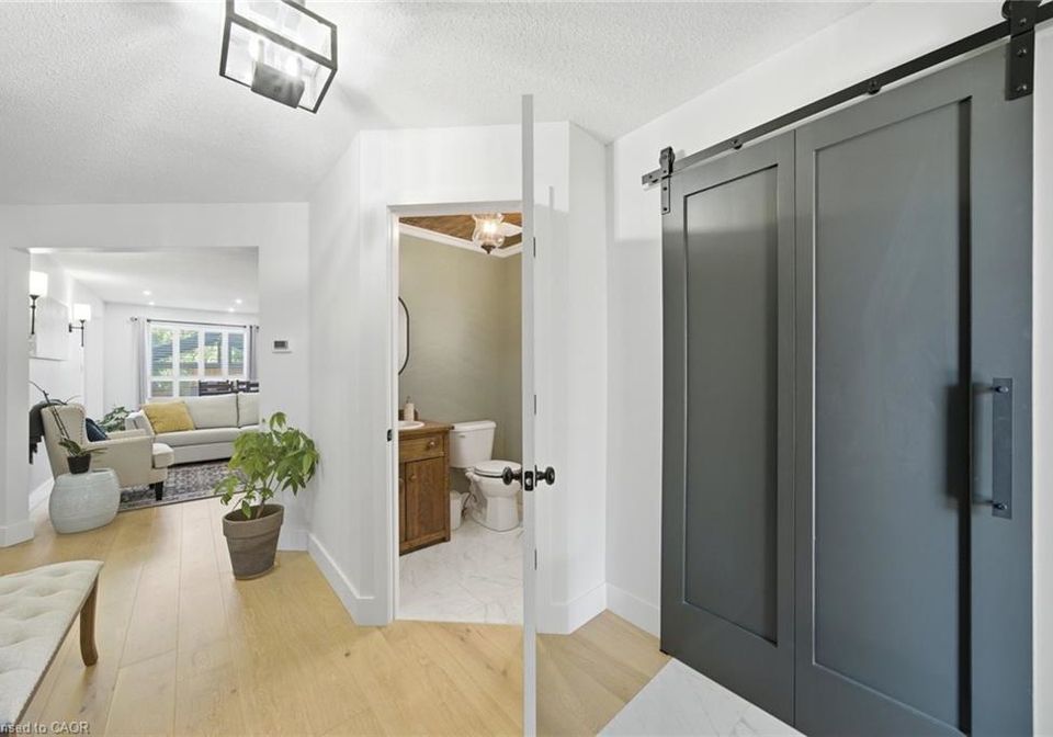35-rosebury-way-hamilton-ontario-40843662