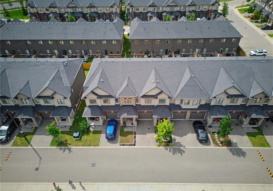 324-equestrian-way-cambridge-ontario-40843671