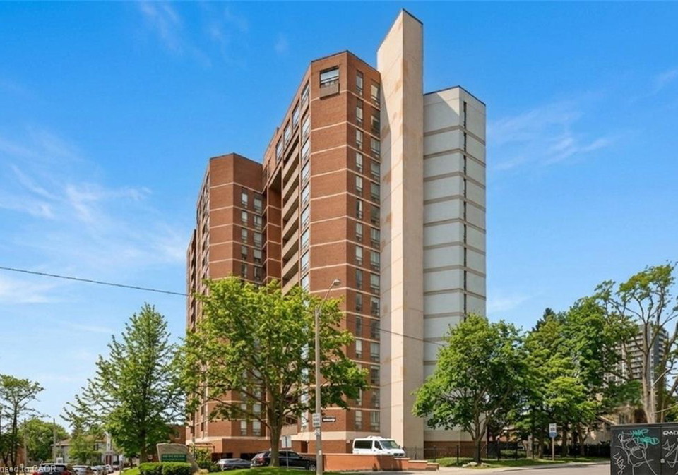 222-jackson-street-w-hamilton-ontario-40843721