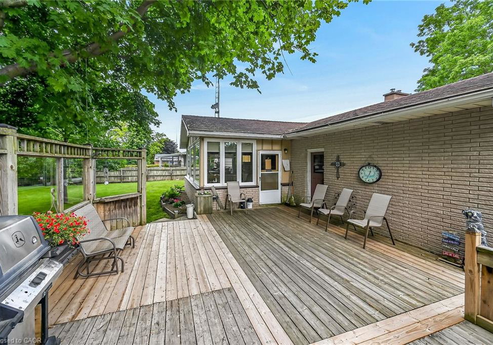 1091-cockshutt-road-simcoe-ontario-40843727