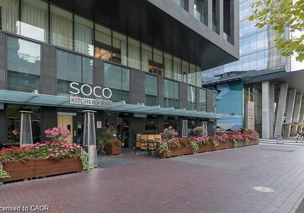 51-lower-simcoe-street-toronto-ontario-40843748