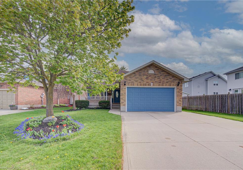 225-dartmoor-crescent-waterloo-ontario-40843751