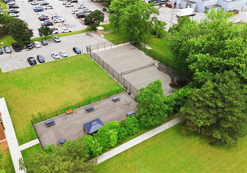 3025-queen-frederica-drive-mississauga-ontario-40843797