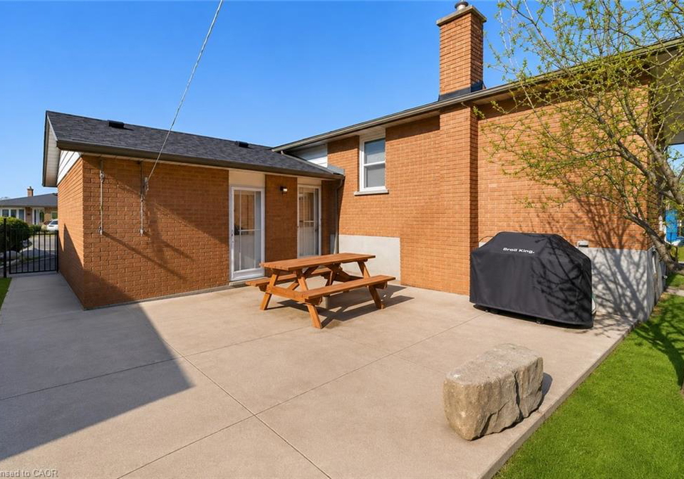 134-marcella-crescent-hamilton-ontario-40843802