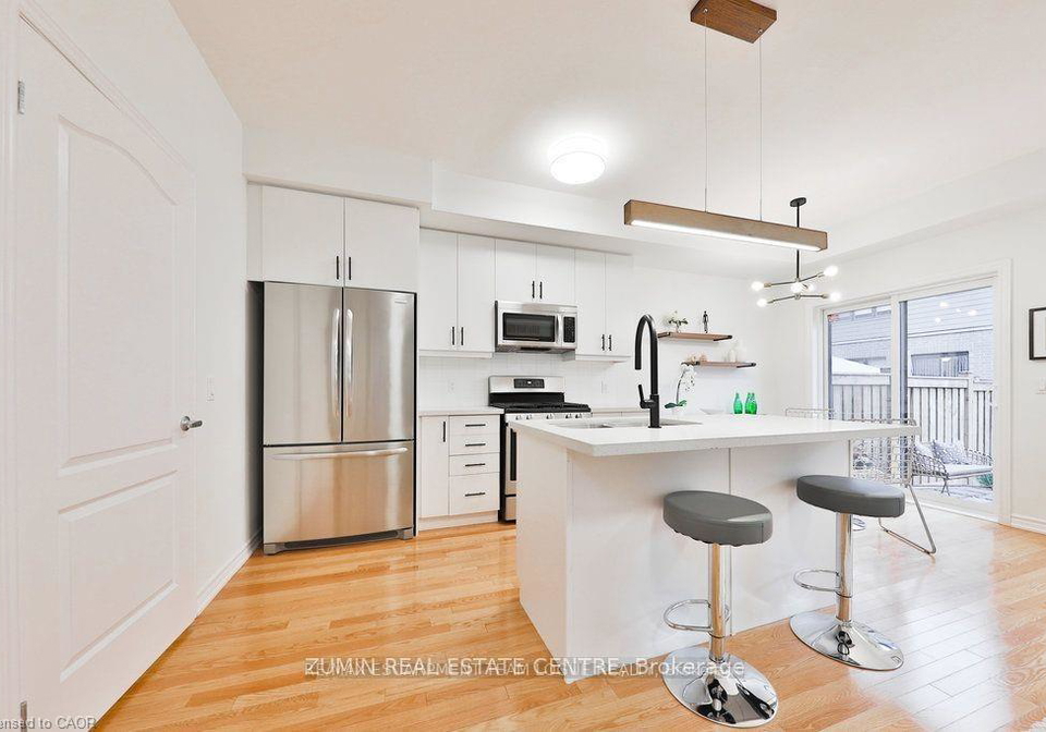 379-athabasca-common-oakville-ontario-40843832