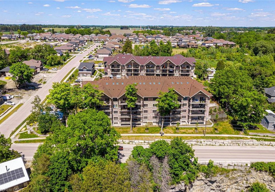 19-stumpf-street-elora-ontario-40843880